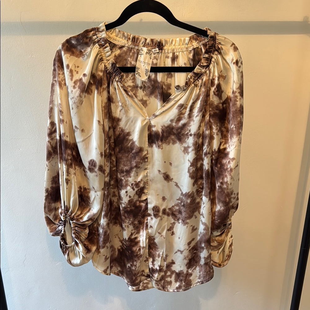 Blu Pepper acid wash blouse, Small